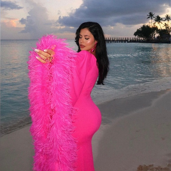 AKIRA BRING THE DRAMA ONE SLEEVE FEATHER DRESS. SIZE XL - Picture 11 of 16